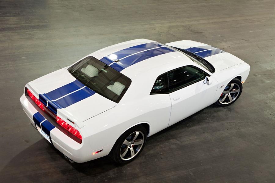  Dodge Challenger SRT8 392 2011 года  (фото 5 из 115)